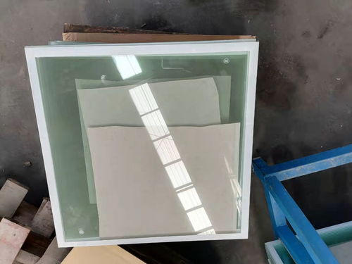 機房里為什么要安裝防靜電透明玻璃地板？